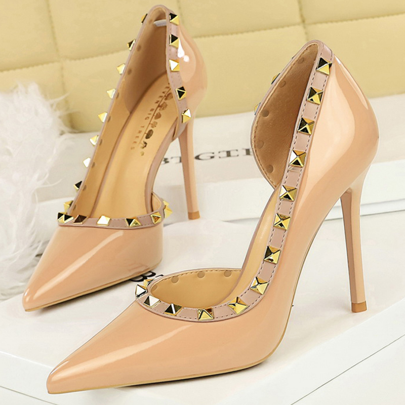 Sexy Women Pumps Rivet Design  - đánh giá và giá Shoe Tree