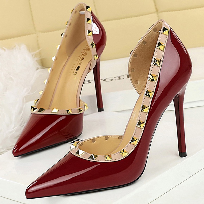 Sexy Women Pumps Rivet Design  - đánh giá và giá Shoe Tree